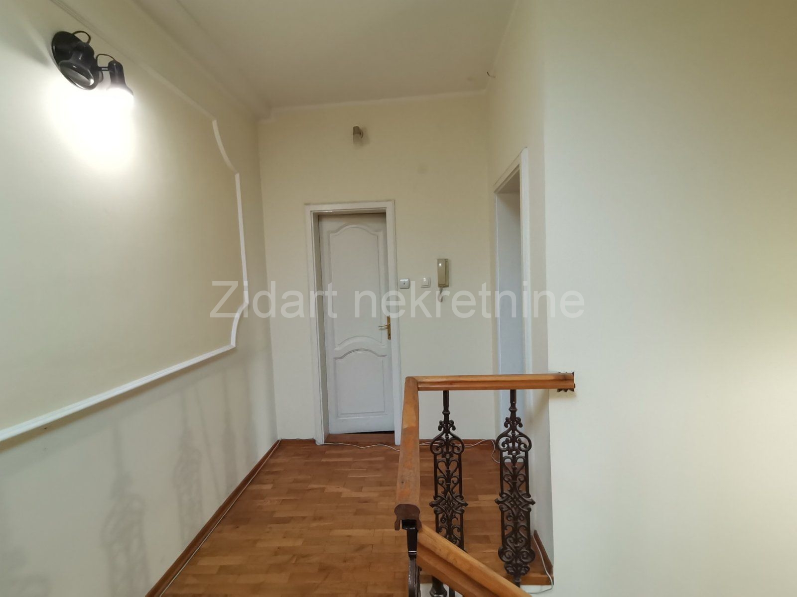 Zvezdara, Batutova, odličan dupleks 12