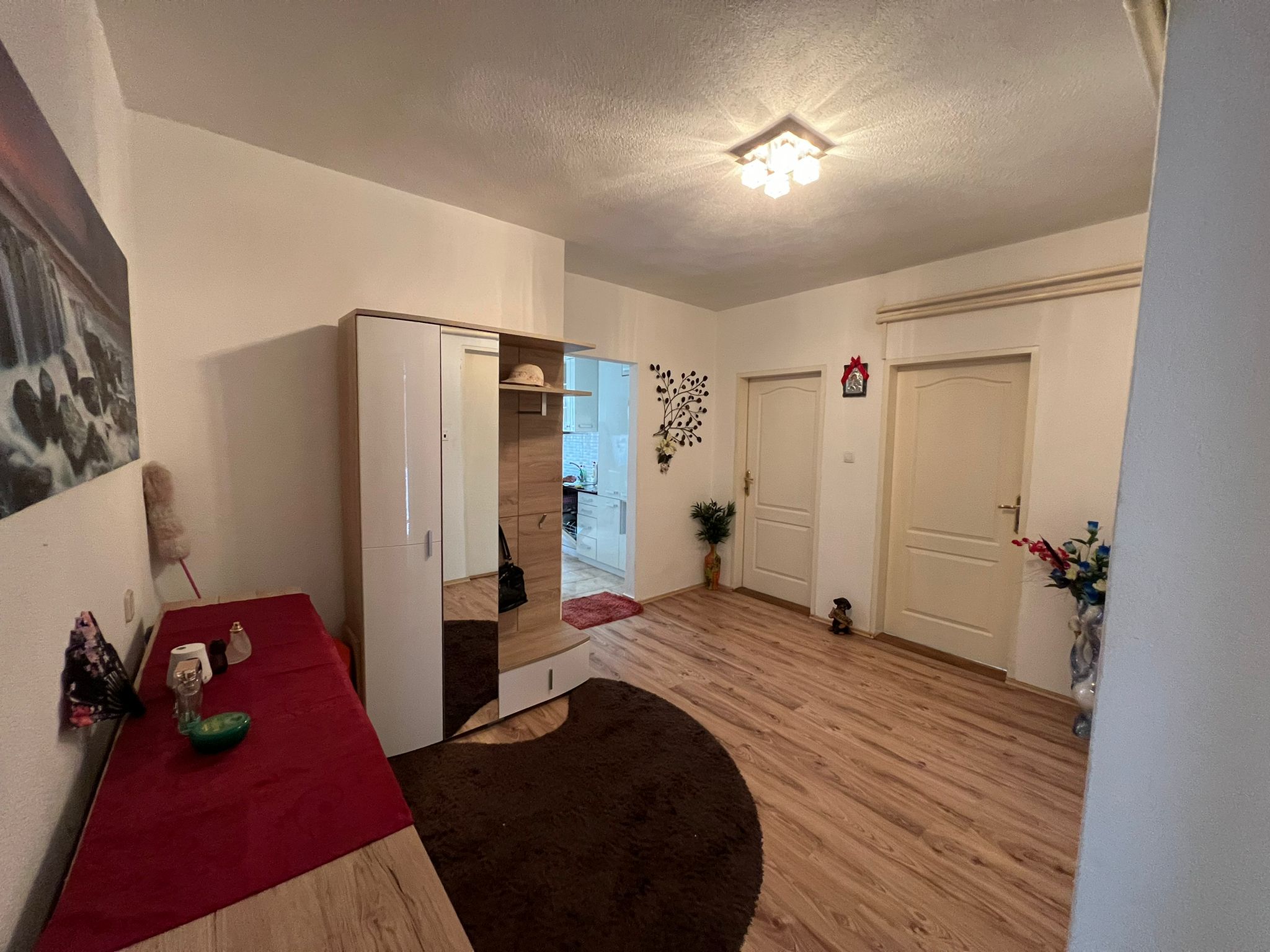 Dvosoban  renoviran stan na prodaju 2