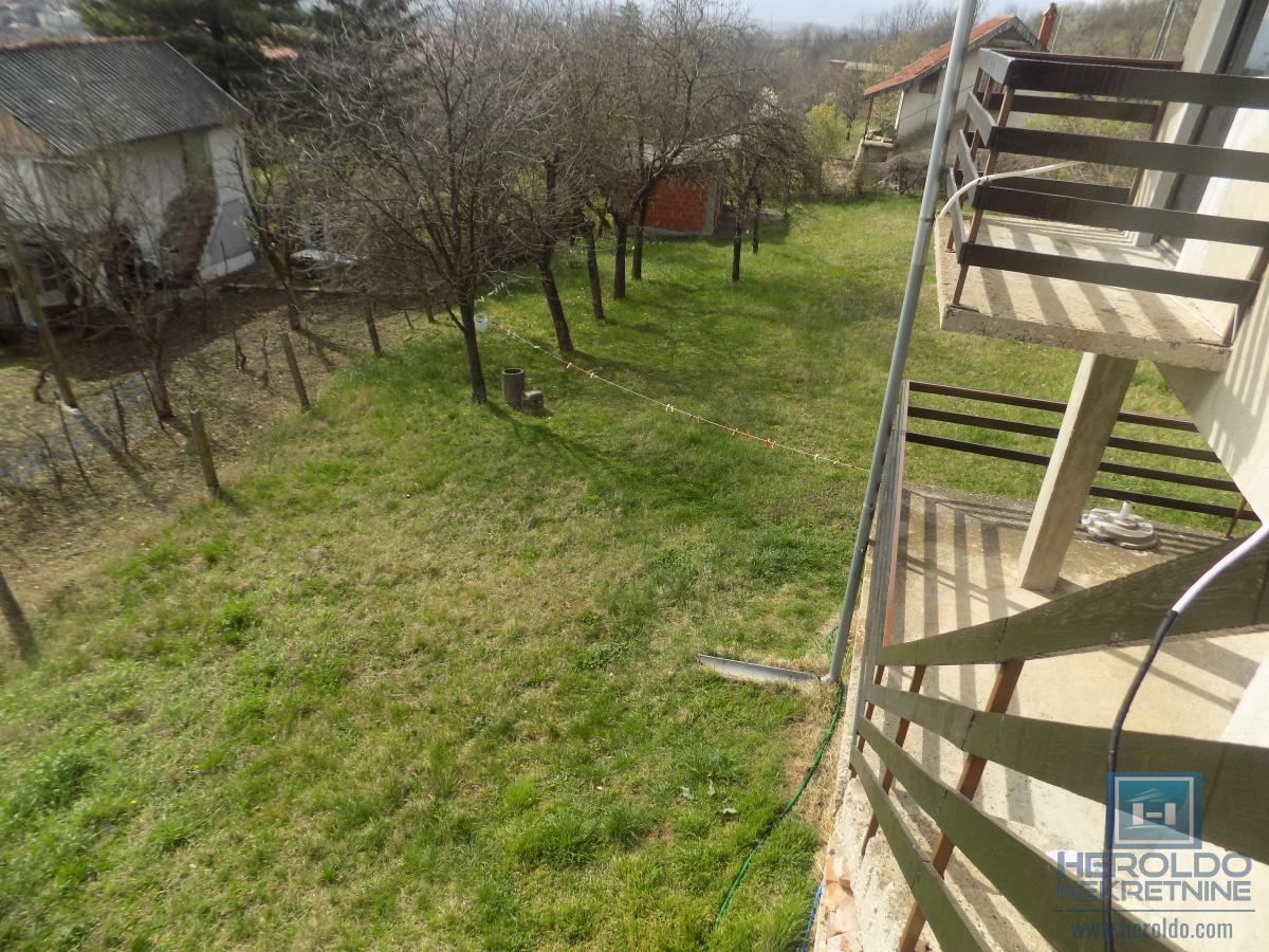 Kuća na prodaju-Karađorđevo brdo 16