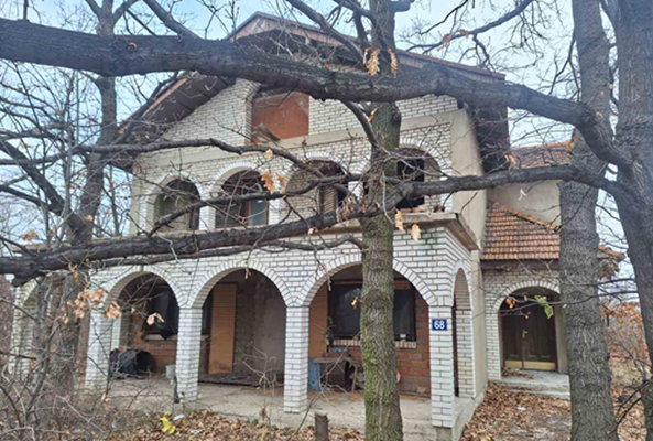 Nedovršena kuća na prodaju  Novi zlotski put 1