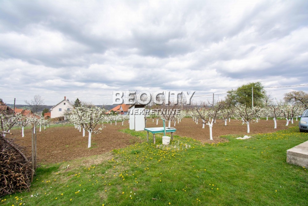 Plac, Barajevo, Proleterskih brigada ID: 108103 2