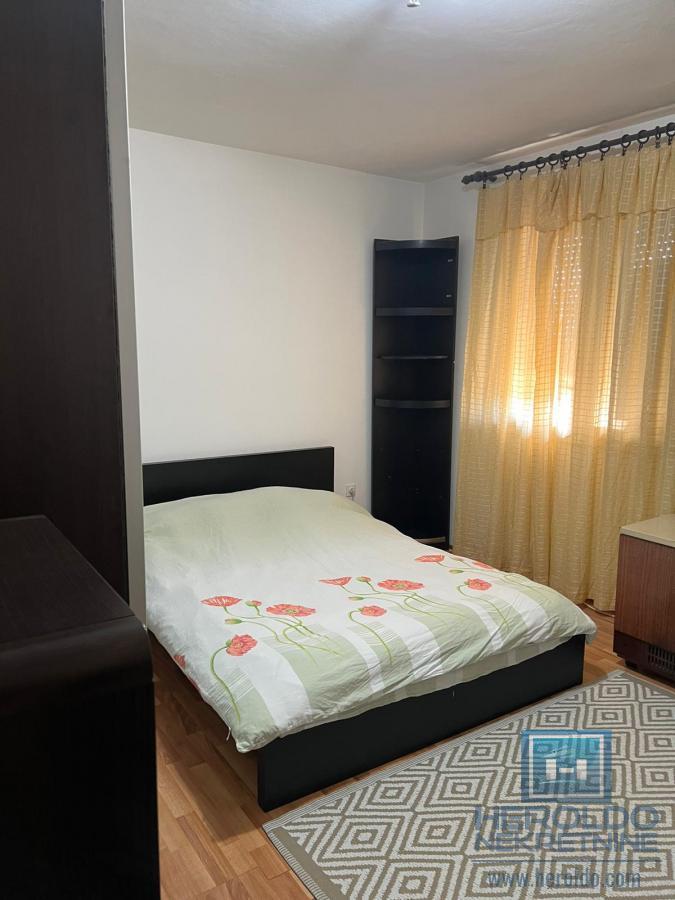 Na prodaju kompletno nameštena kuća u Ćupriji 12