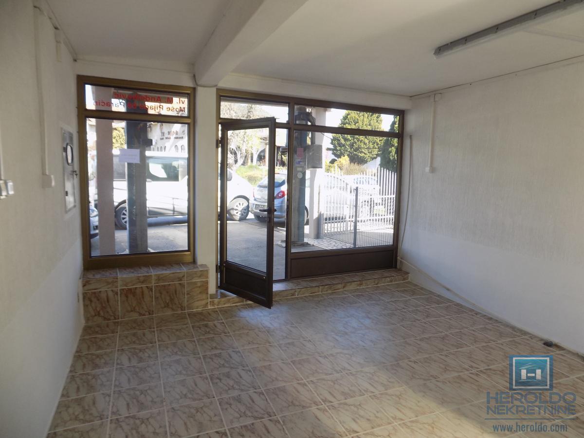 Lokal za izdavanje u neposrednoj blizini autoputa E-75 4