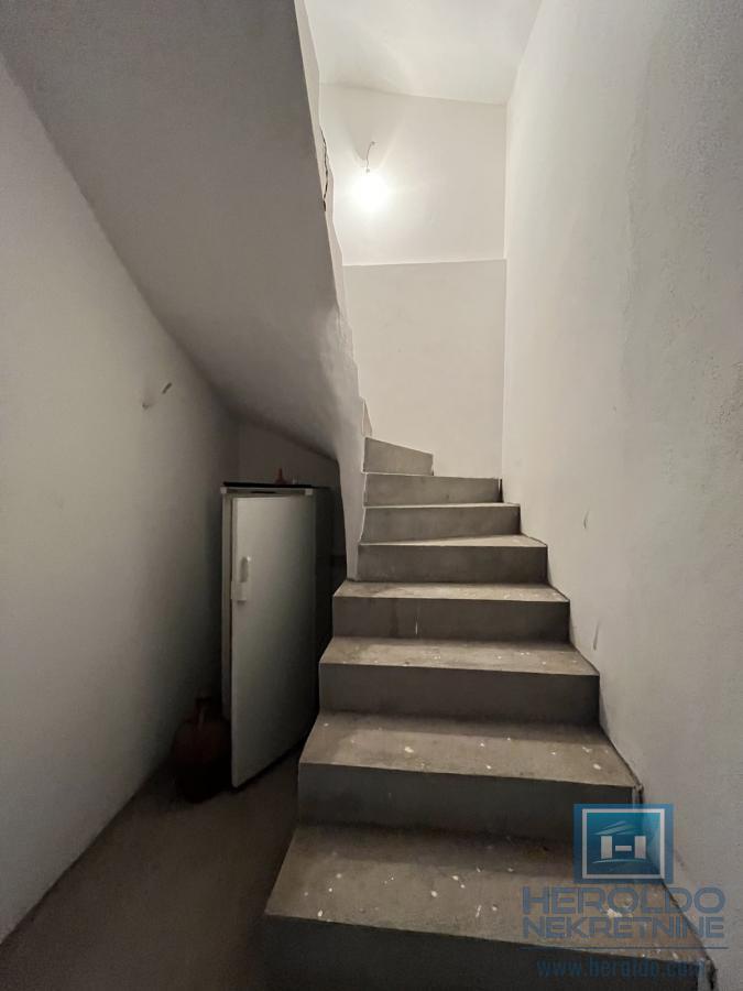 Kuća novijeg datuma kod Akva parka 12