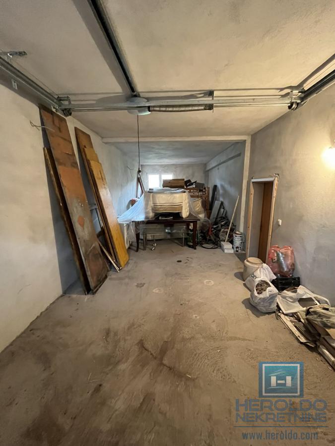 Kuća novijeg datuma kod Akva parka 15