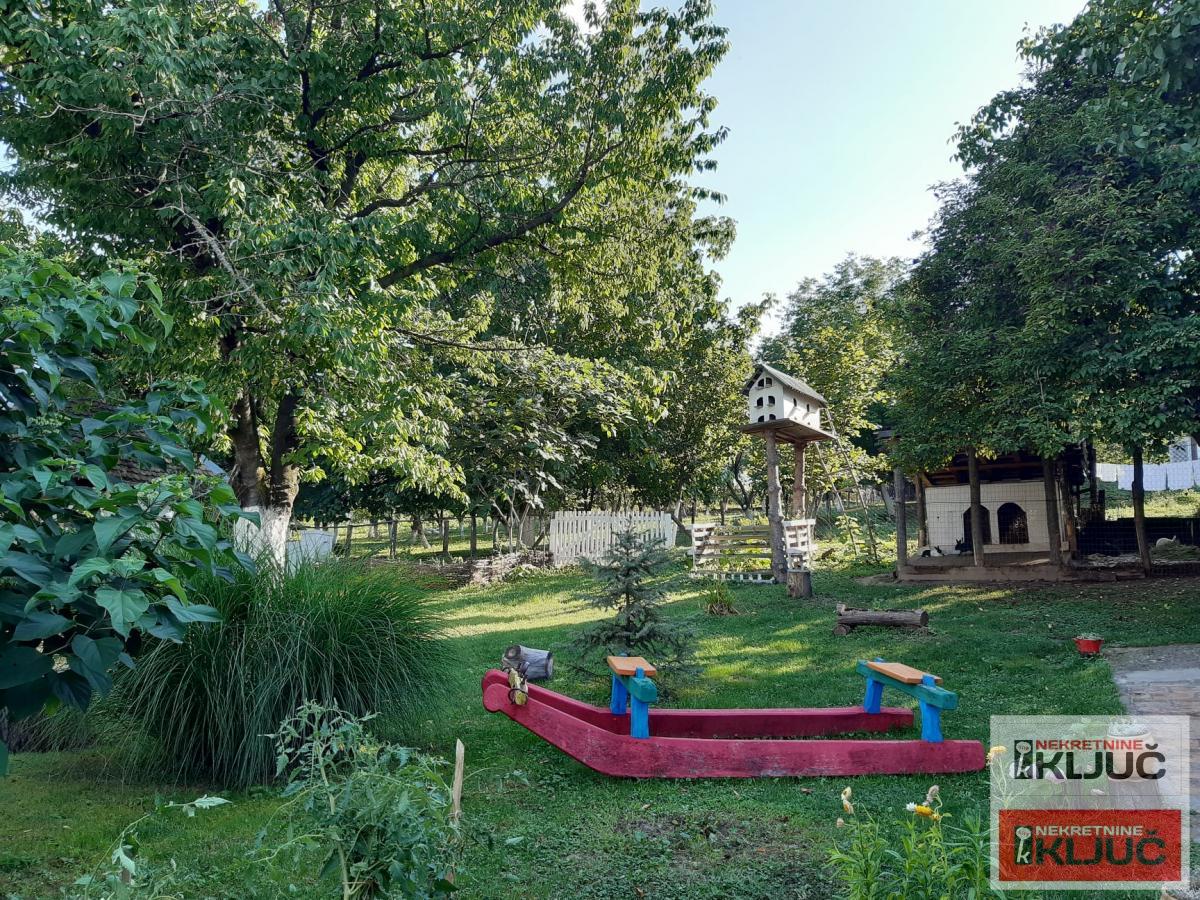 ČEREVIĆ, Objekat 334 m2 na Placu 1985m2, Seoski Turizam 14