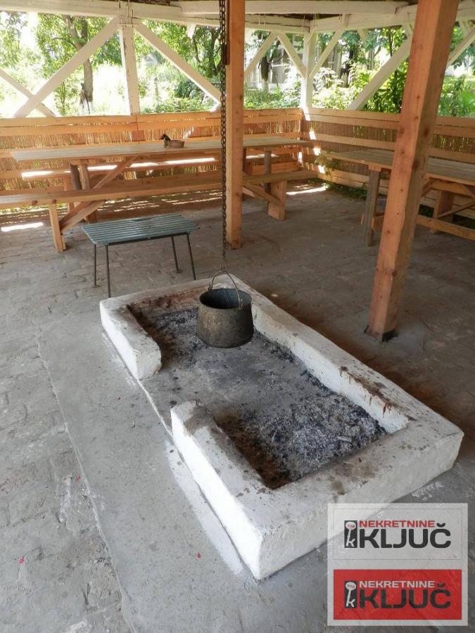 ČEREVIĆ, Objekat 334 m2 na Placu 1985m2, Seoski Turizam 29
