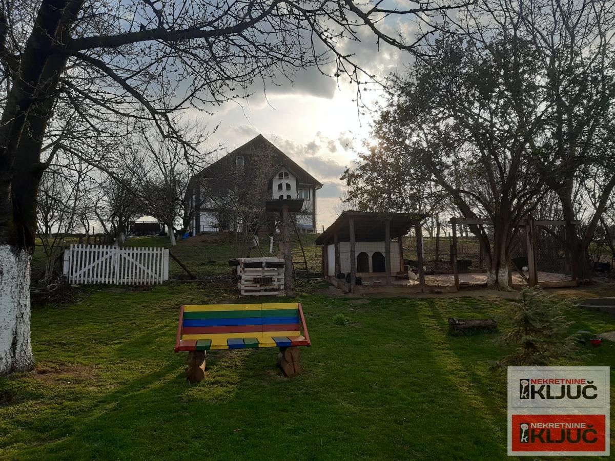 ČEREVIĆ, Objekat 334 m2 na Placu 1985m2, Seoski Turizam 11