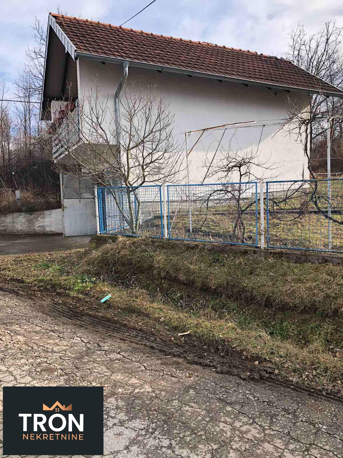 Dve vikendice na 3km od Vrnjačke Banje 2