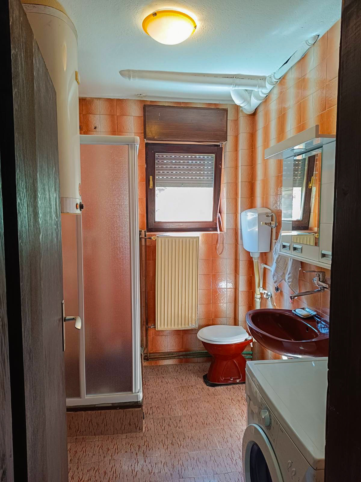 Prostrano i Moderno Prizemlje u Trospratnoj Kući   Krusevac 9