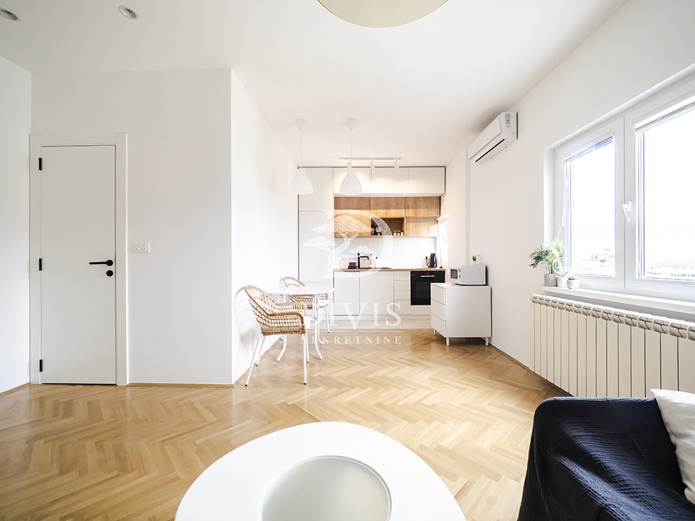 Prodajemo stan u Palmotićevoj  Atelje 212 56m² 5