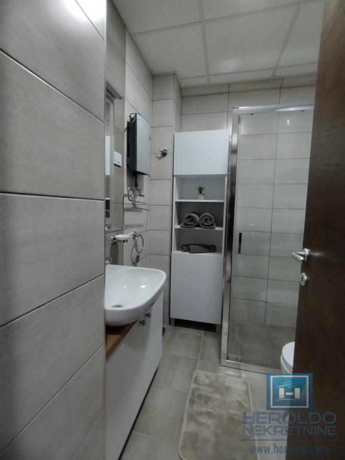 Stan kod Akva parka 5