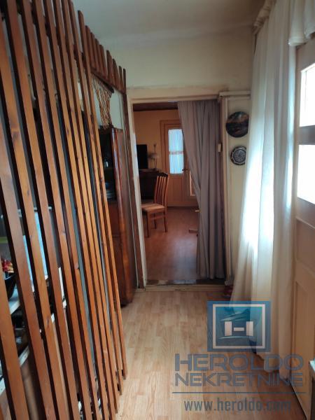 Stara kuća za rušenje 1