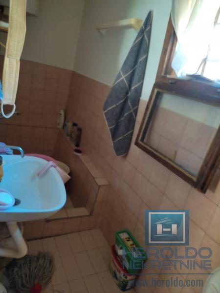 Stara kuća za rušenje 12