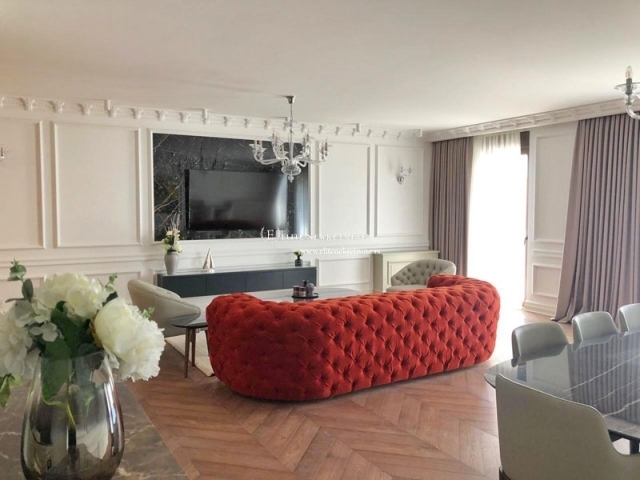 Luksuzno namesten stan na Vracaru u novogradnji 2