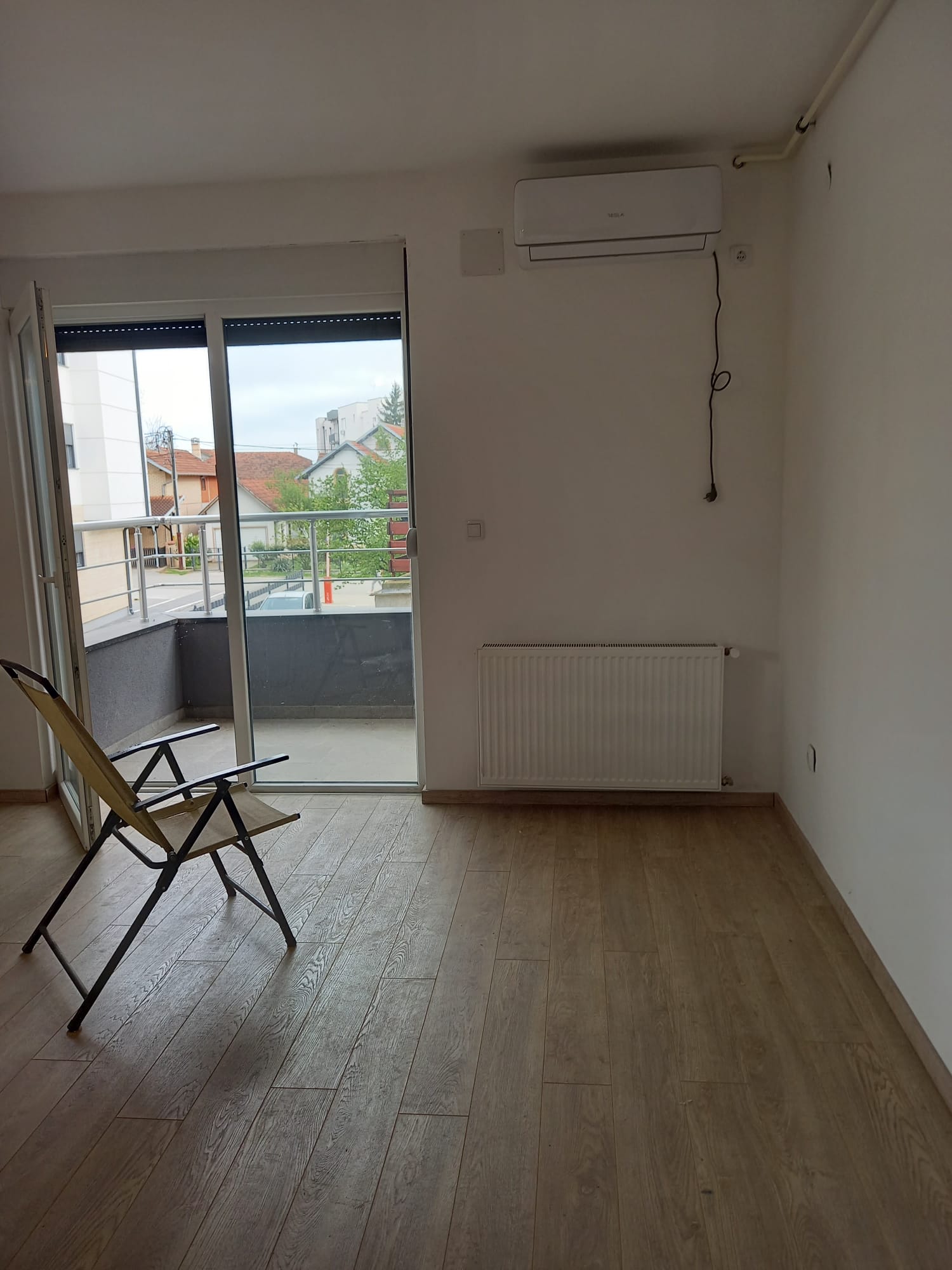 Nov stan u mirnom  centralnom delu Mladenovca 3