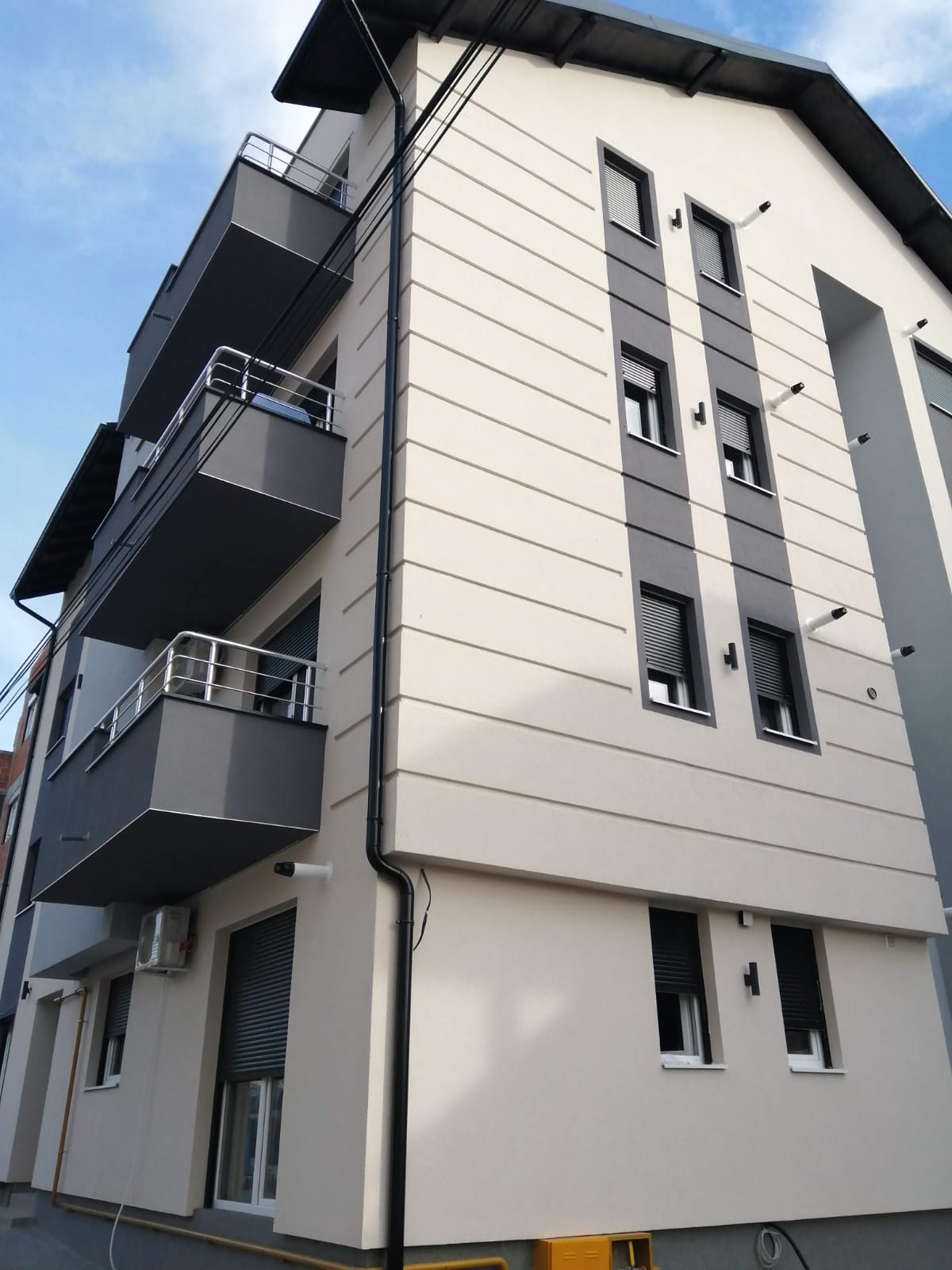 Nov stan u mirnom  centralnom delu Mladenovca 2