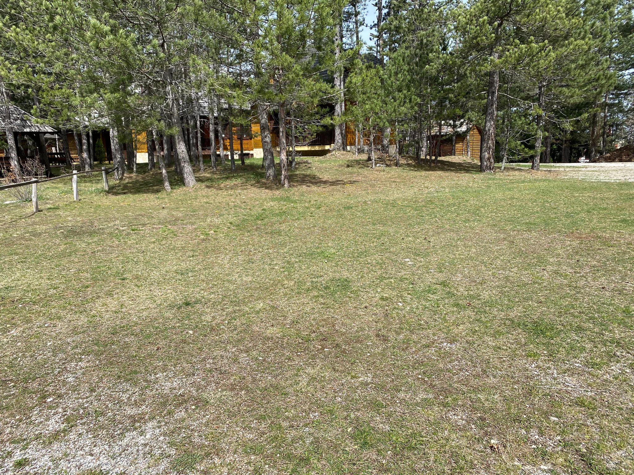 Ravan plac na Tari 1