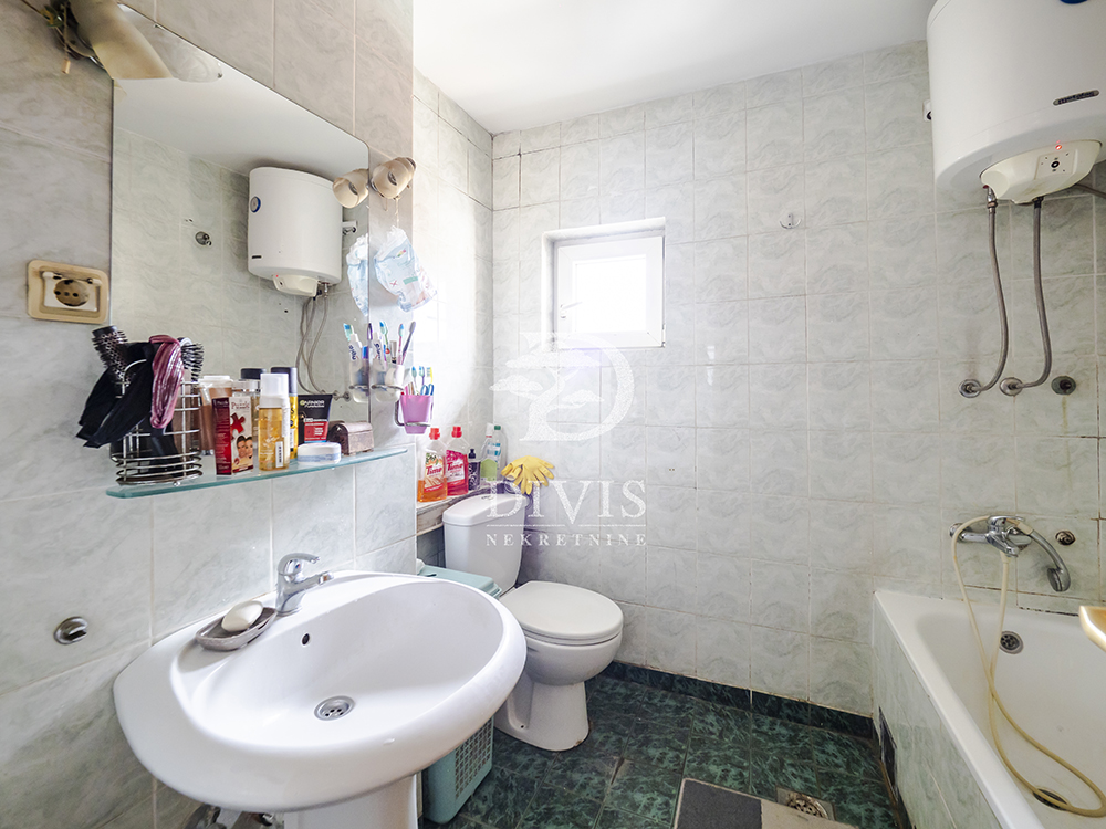 Prodajemo stan u Budimskoj  Botanička bašta  76m² 4