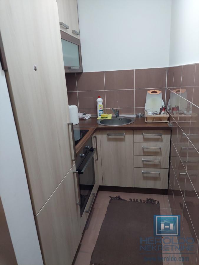 Prelep jednosoban stan u apartmanskom naselju Zlatiborski konaci 2