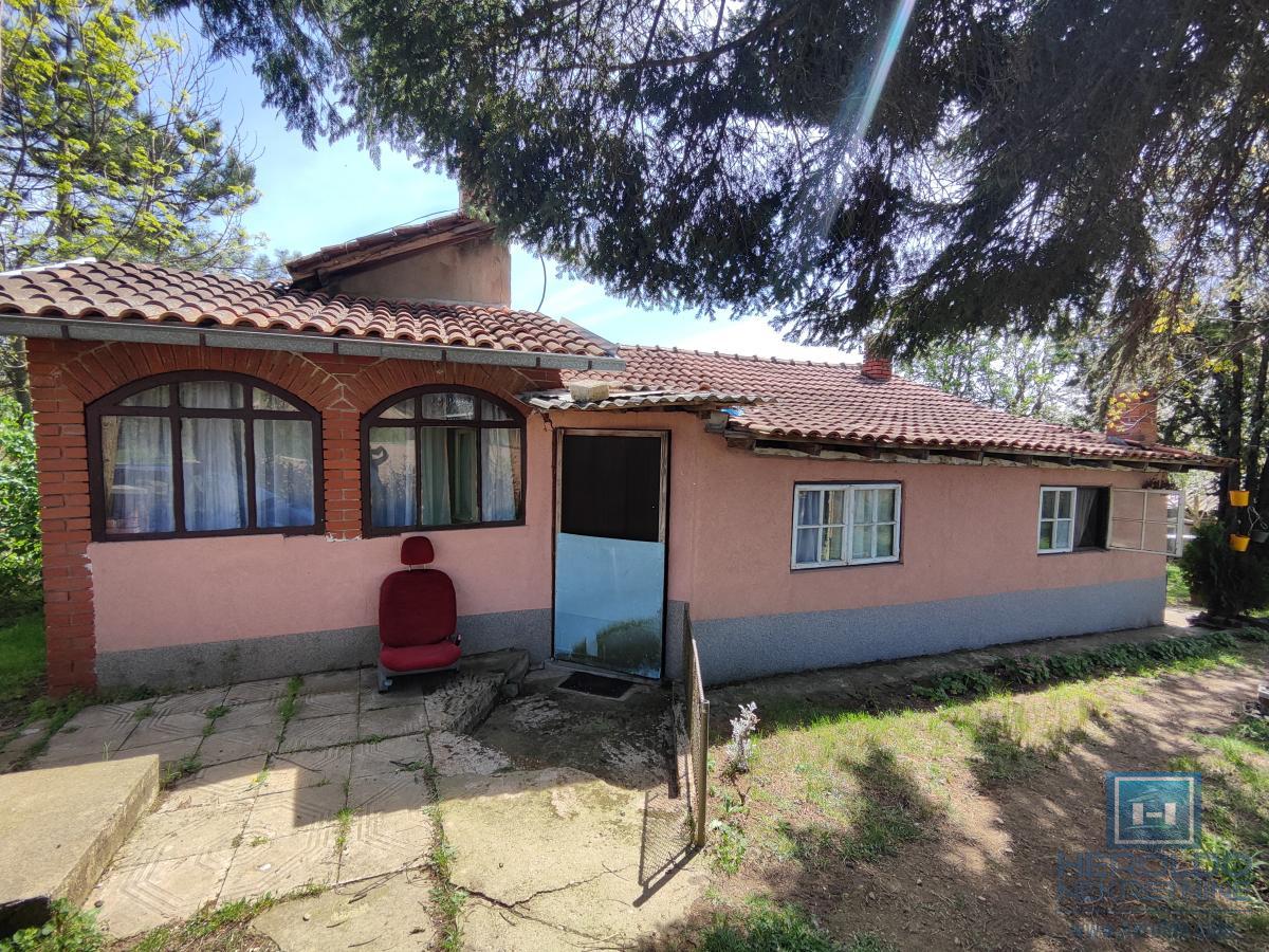 Na prodaju kuća idealna kao vikendica u selu Deonica 16