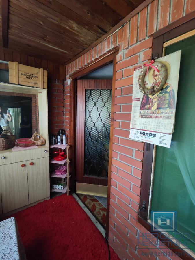 Na prodaju kuća idealna kao vikendica u selu Deonica 7