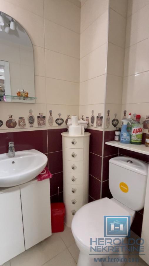 Luksuzan penthouse u širem centru Jagodine 20