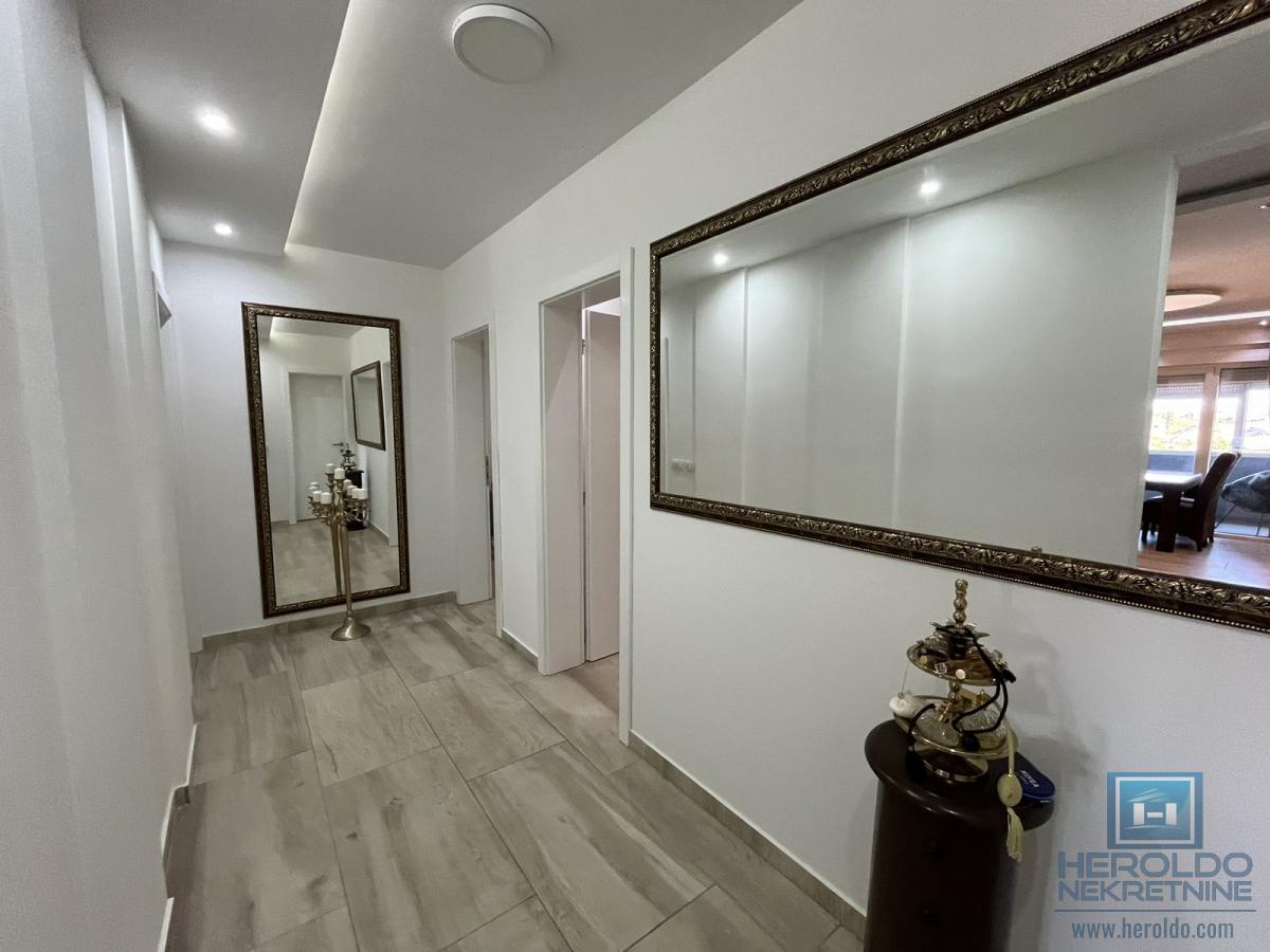 Luksuzan penthouse u širem centru Jagodine 22