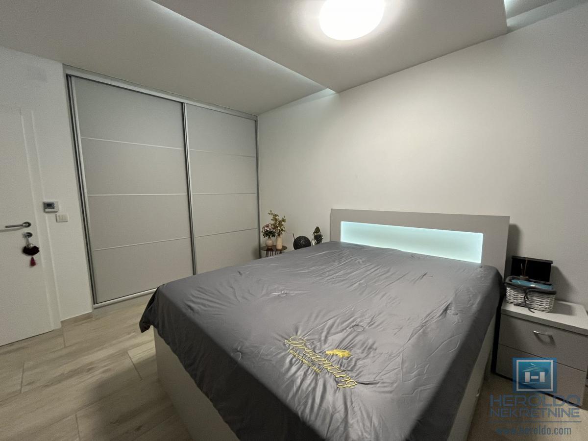 Luksuzan penthouse u širem centru Jagodine 29