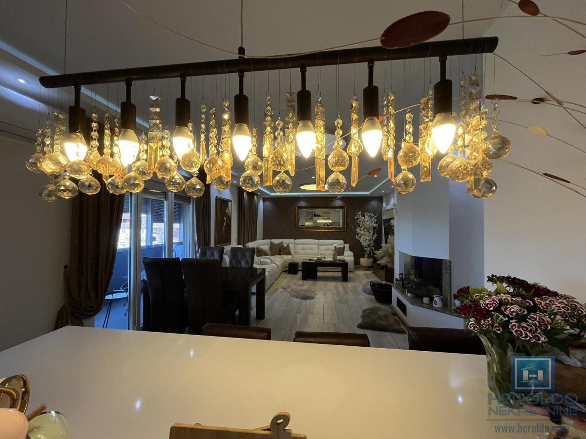 Luksuzan penthouse u širem centru Jagodine 4