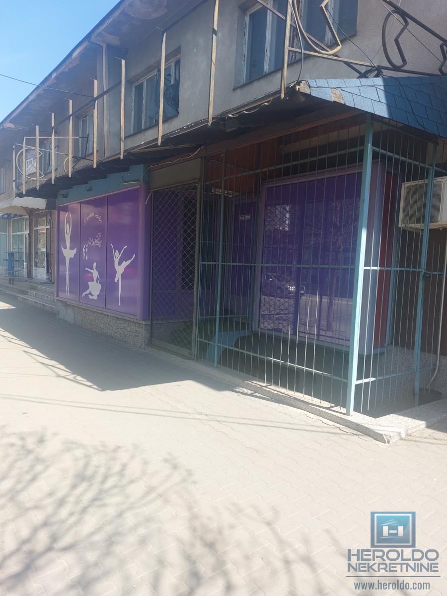 Na prodaju lokal 2
