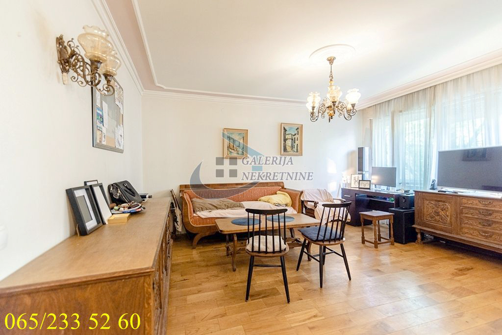 Vračar  Krunski venac   Smiljanićeva 64m2 3