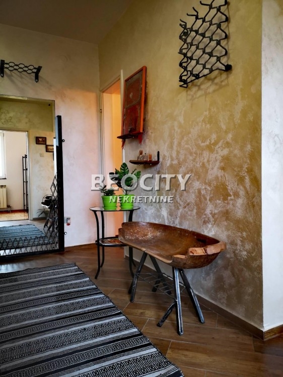 četvorosoban stan, 95 m2, Bulevar Evrope, Bulevar Evrope ID: 107576 3