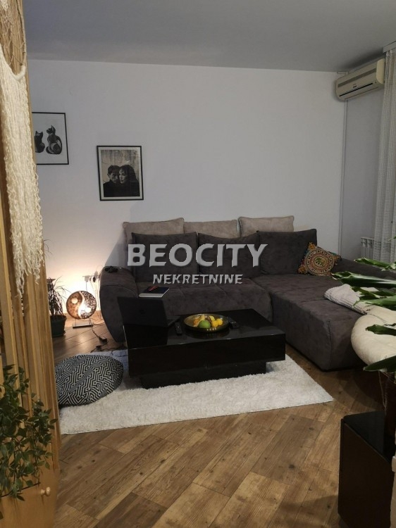 četvorosoban stan, 95 m2, Bulevar Evrope, Bulevar Evrope ID: 107576 10