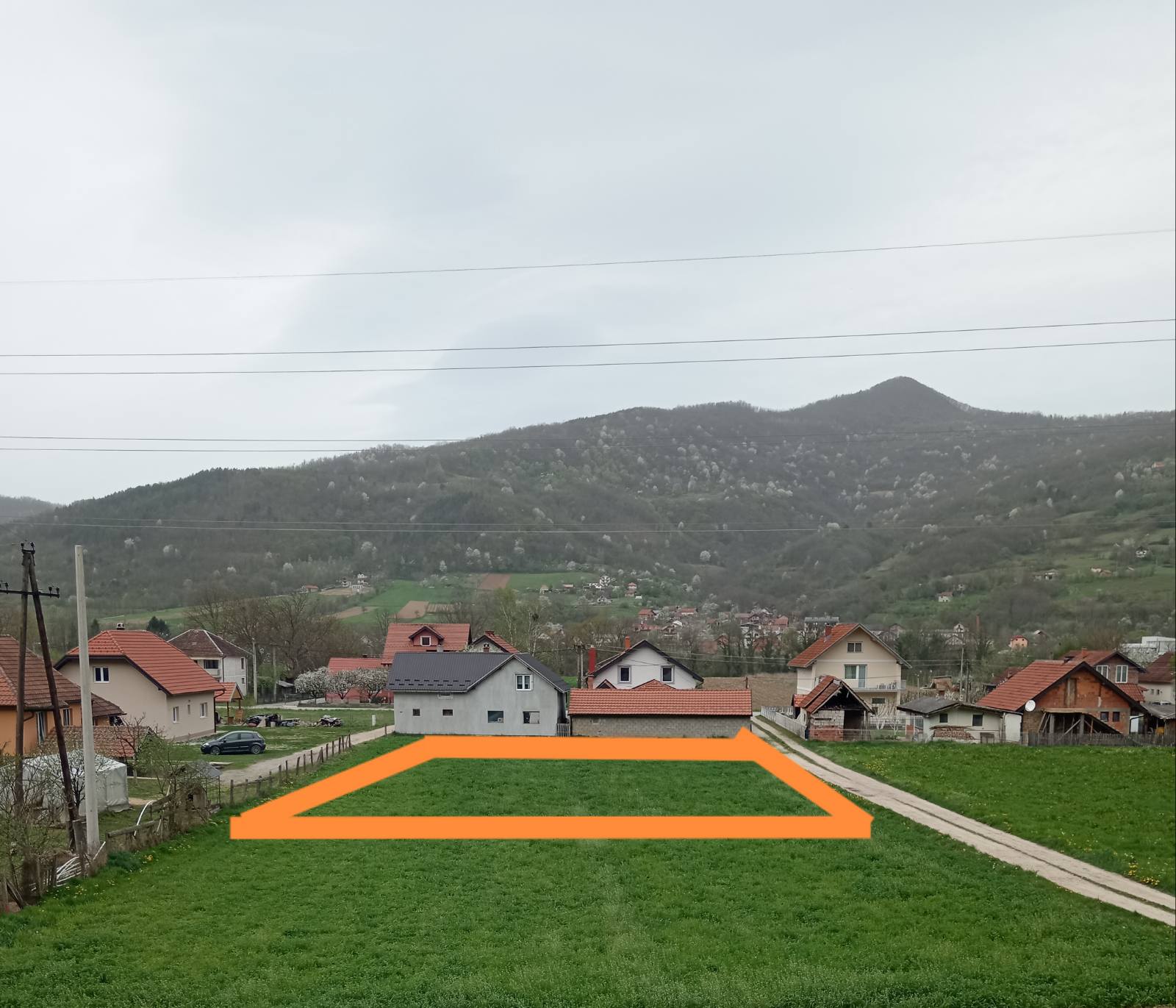 Prodajem parcelu u Bajinoj Basti 2