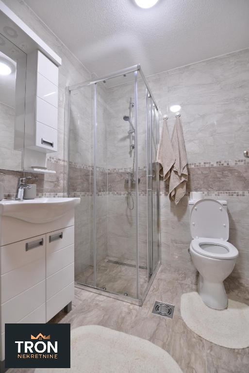 Lux jednosoban stan 39m2 5