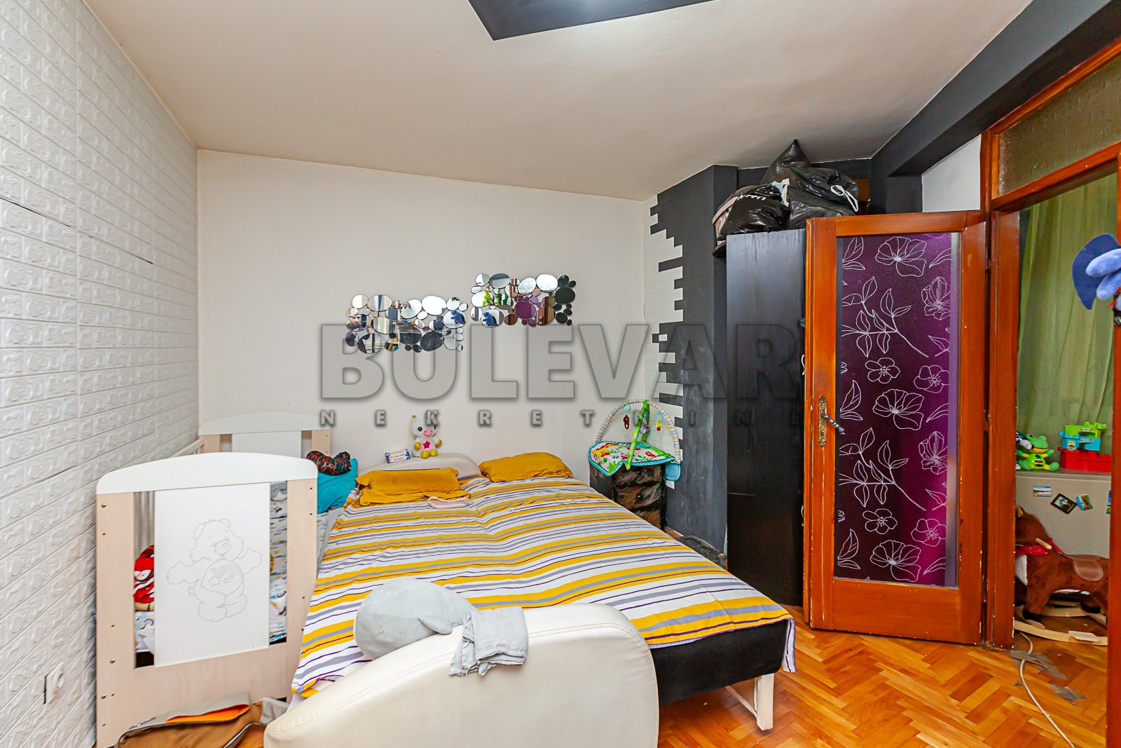 četvorosoban stan, 100 m2, Centar, Sinđelićev trg ID: p-010779 4