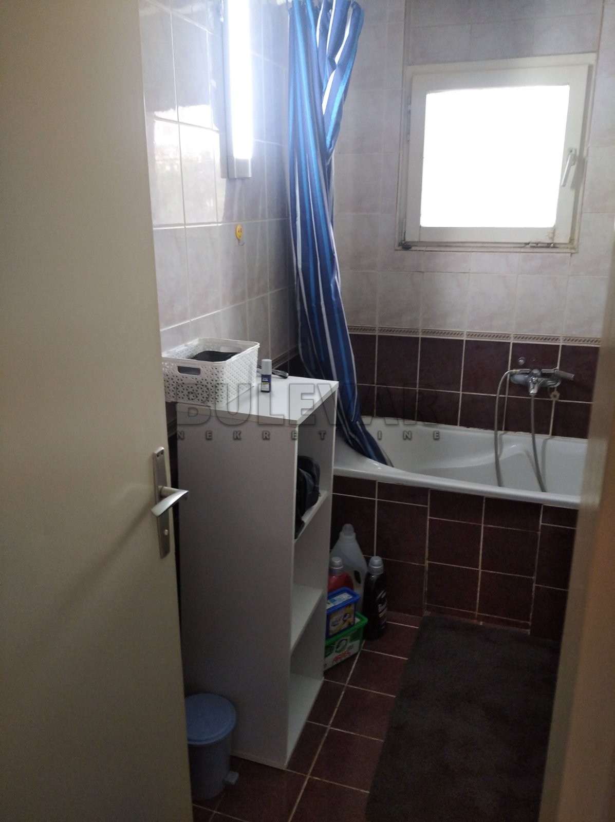 četvorosoban stan, 102 m2, Marger, Obrenovićeva ID: p-05893 21