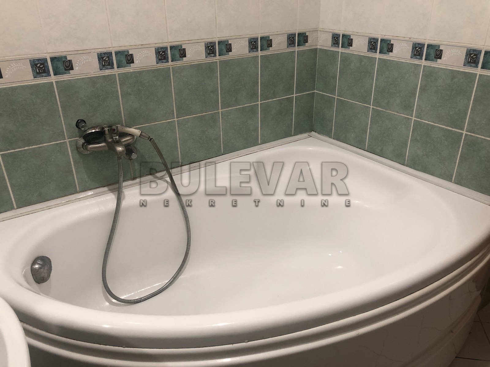 četvorosoban stan, 105 m2, Duvanište, Radoja Dakića ID: i-07080 18