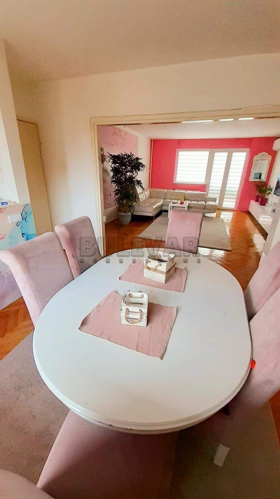 četvorosoban stan, 115 m2, Centar, Trg kralja Aleksandra Ujedinitelja ID: p-09148 6