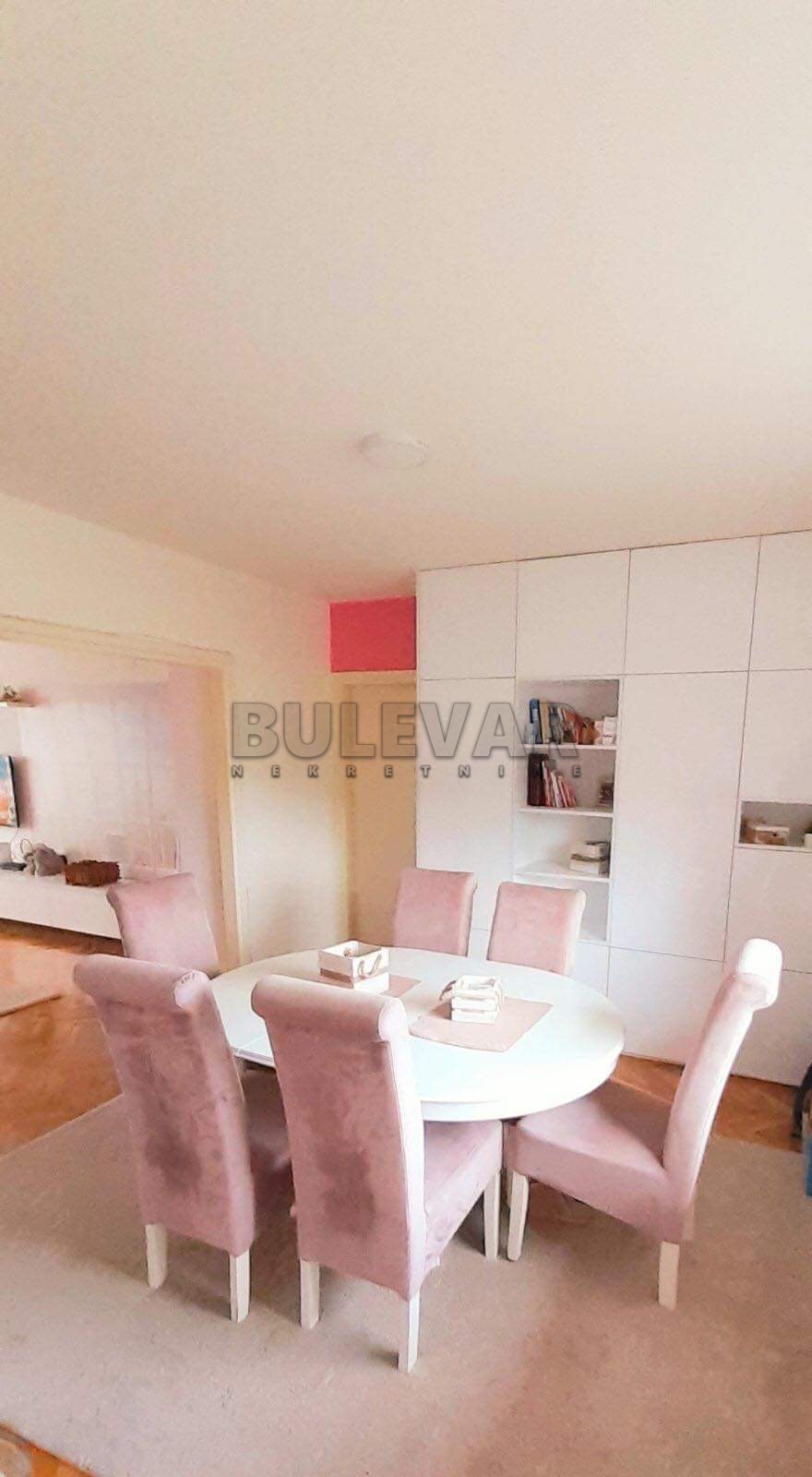 četvorosoban stan, 115 m2, Centar, Trg kralja Aleksandra Ujedinitelja ID: p-09148 8