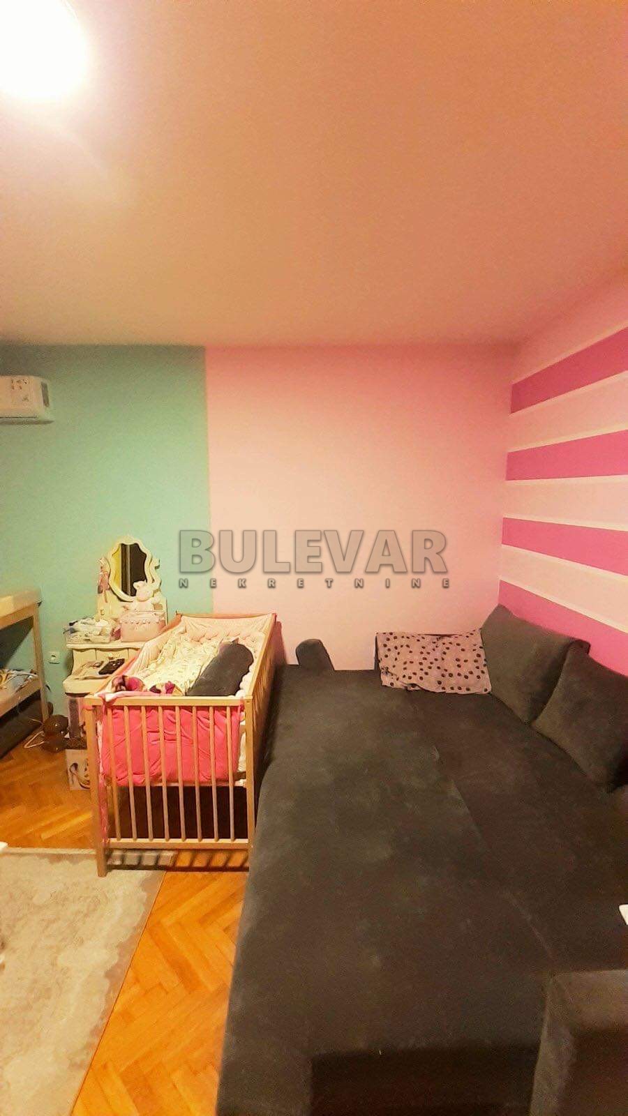 četvorosoban stan, 115 m2, Centar, Trg kralja Aleksandra Ujedinitelja ID: p-09148 19