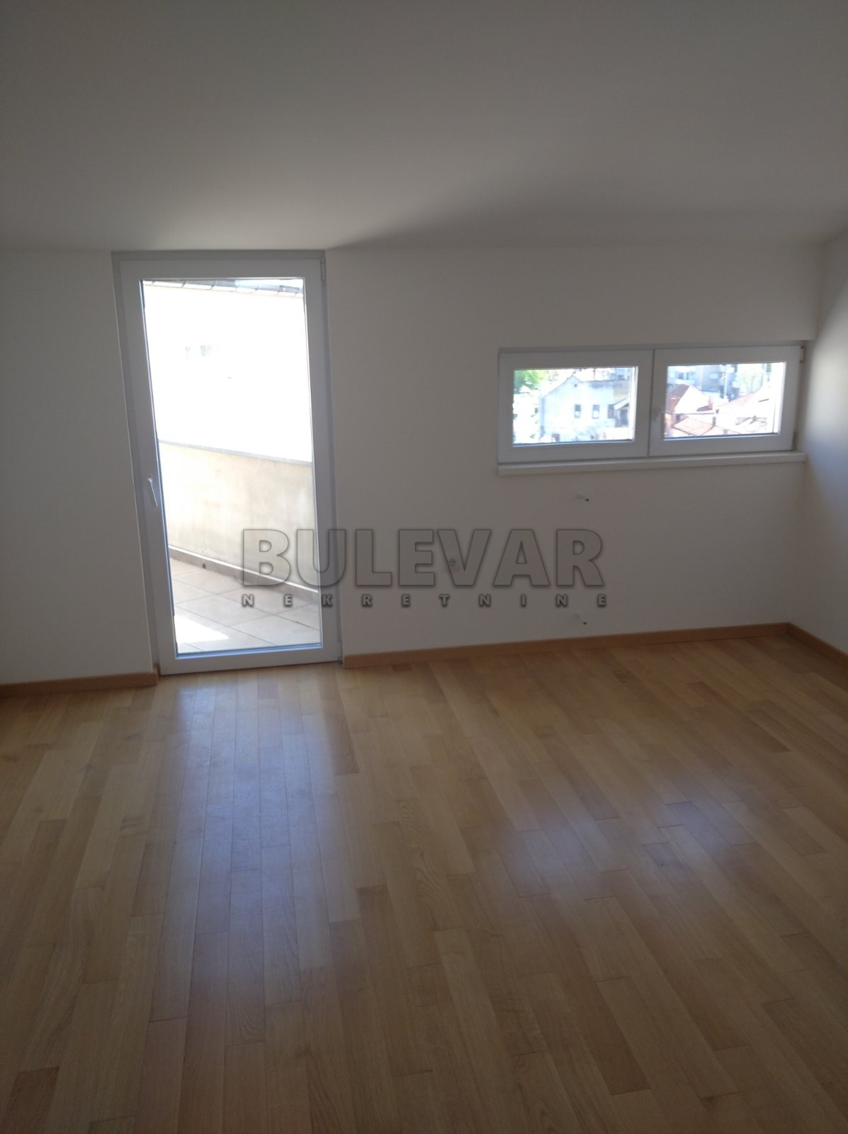 četvorosoban stan, 131 m2, Centar, Ćirila i Metodija ID: p-05869 3