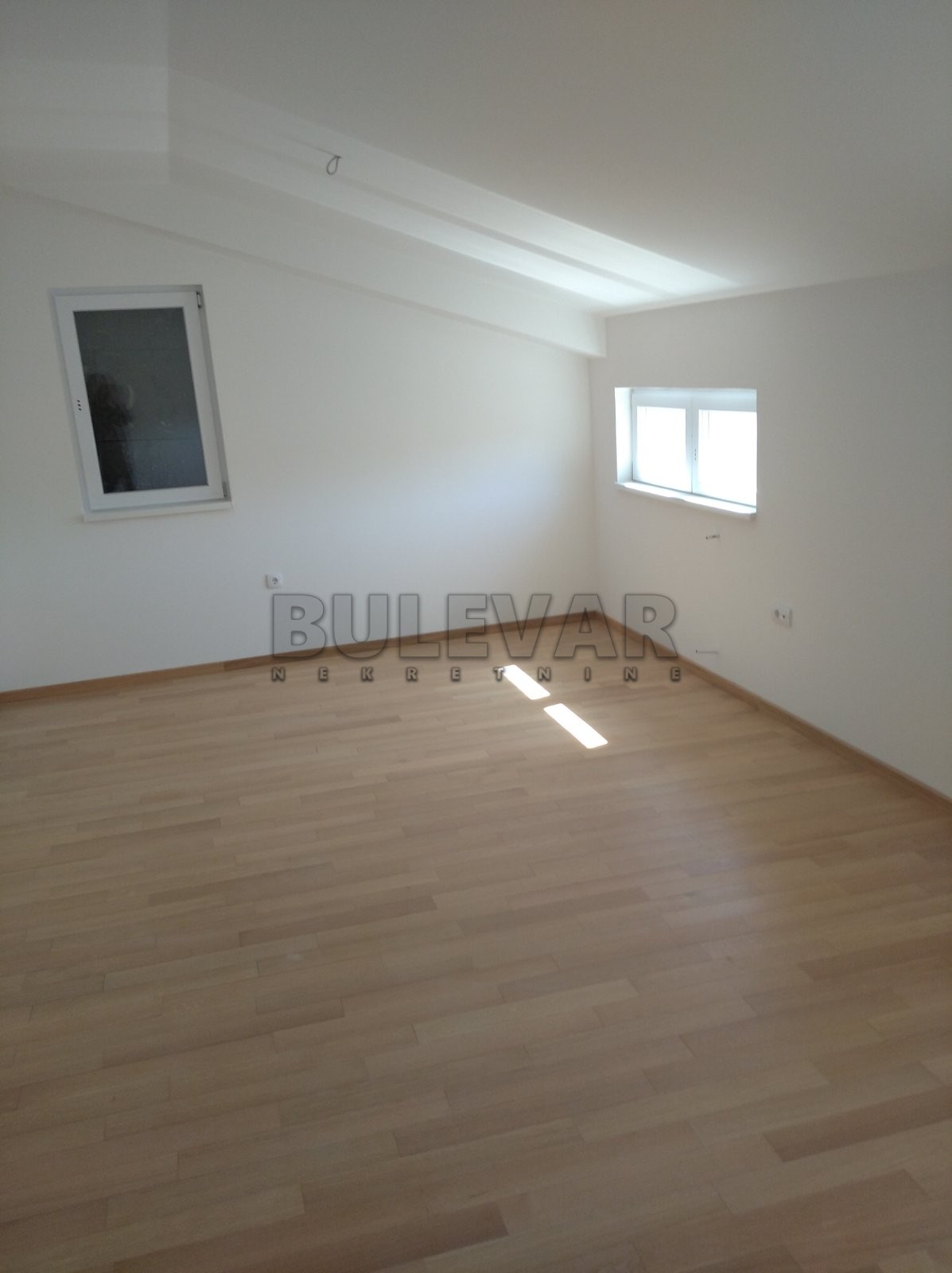 četvorosoban stan, 131 m2, Centar, Ćirila i Metodija ID: p-05869 11