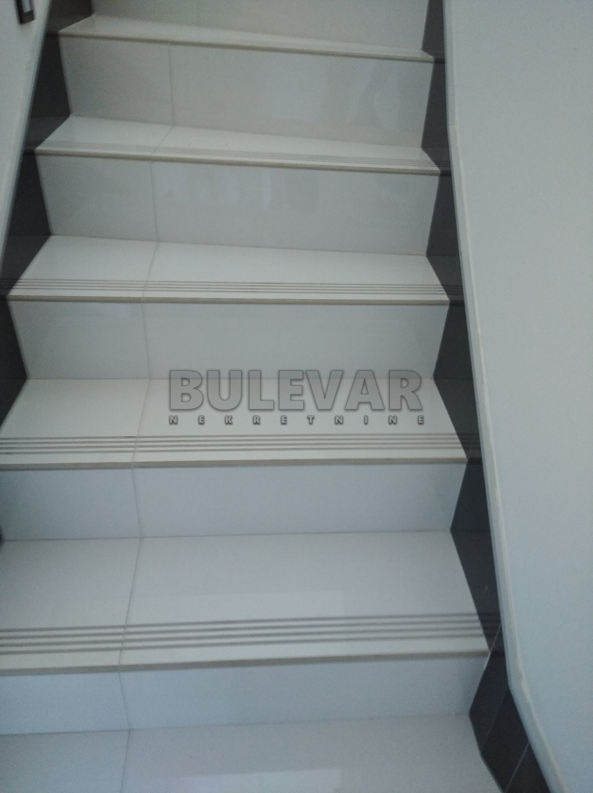 četvorosoban stan, 131 m2, Centar, Ćirila i Metodija ID: p-05869 8