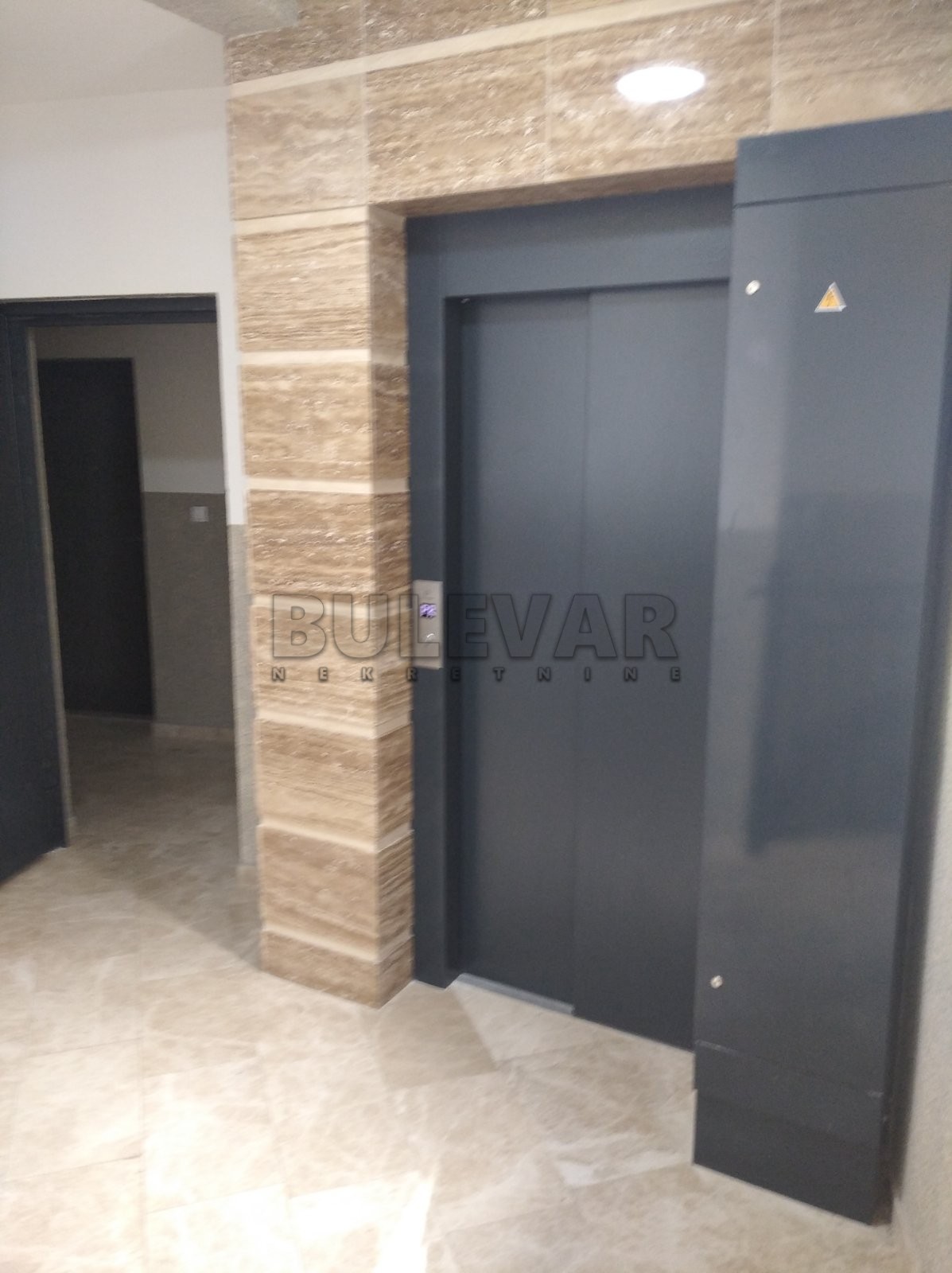 četvorosoban stan, 131 m2, Centar, Ćirila i Metodija ID: p-05869 21