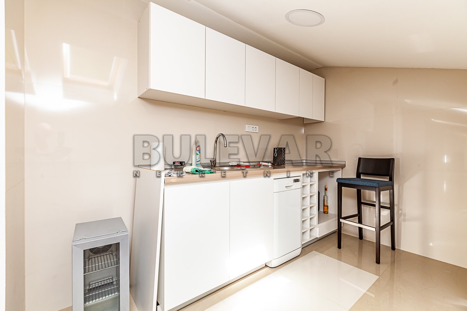 četvorosoban stan, 142 m2, Ćele kula, Nikole Kopernika ID: p-011262 5