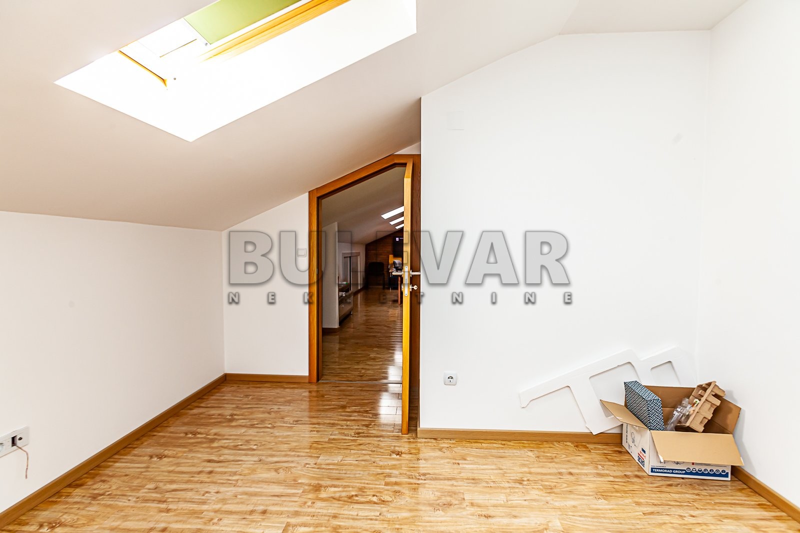 četvorosoban stan, 142 m2, Ćele kula, Nikole Kopernika ID: p-011262 16