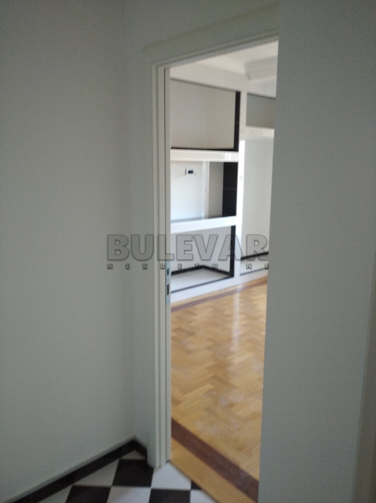 četvorosoban stan, 165 m2, Centar, Ćirila i Metodija ID: p-05874 1