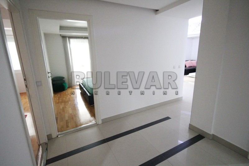 četvorosoban stan, 186 m2, Medijana, Cara Dušana ID: p-0682 24